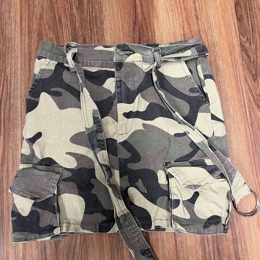 Revamped Camouflage Cargo Skirt Mini With Belt and Pockets